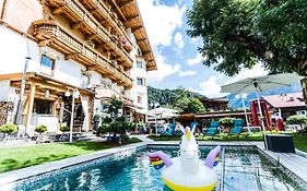 Alpenhotel Tyrol - B&B - Adults Only - Alpines Lifestylehotel Mit Naturspa & Wellness